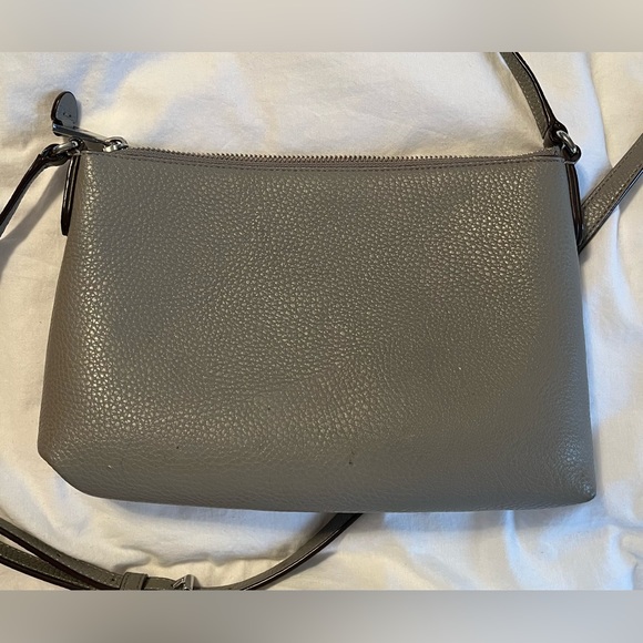 Ralph Lauren 👜 purse, gray pebbled leather with adjustable over shoulder strap - Picture 2 of 9